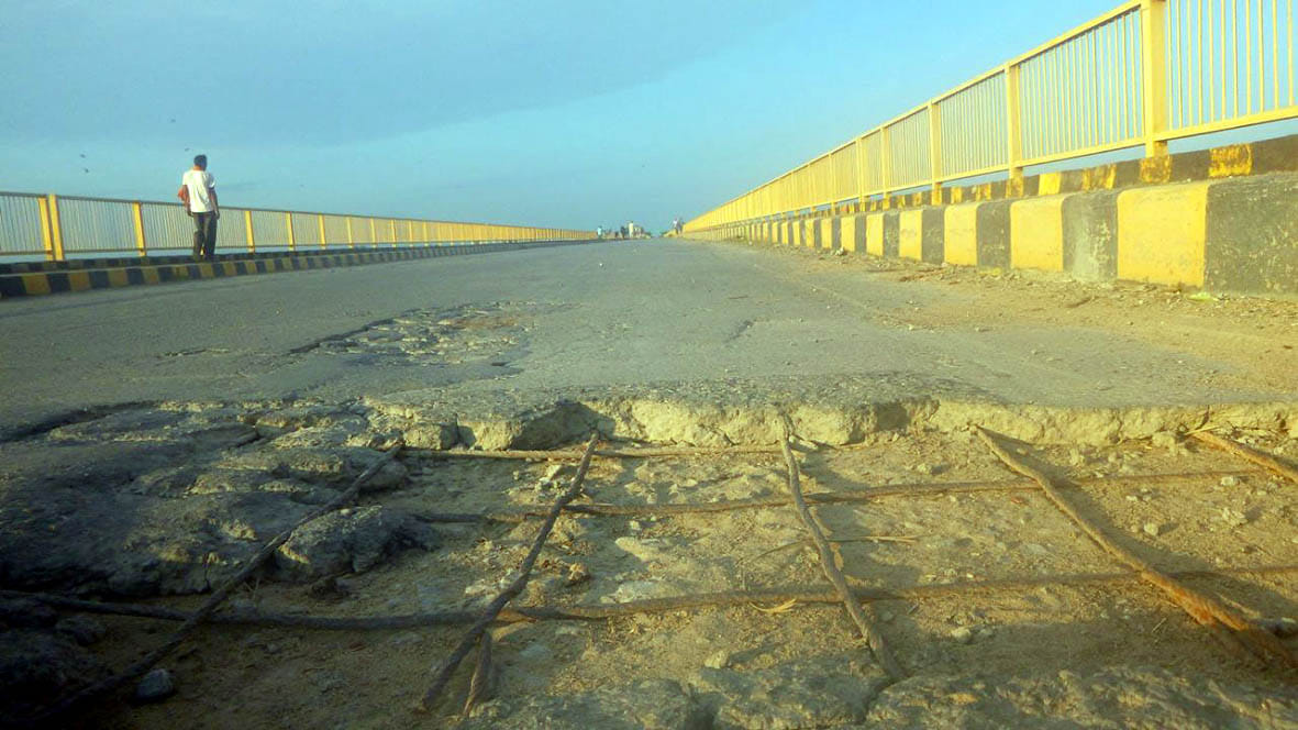 ek saal beeta nahi jarjar hua jayprabha setu