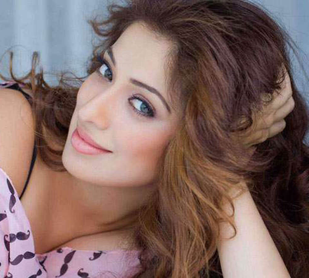 ms dhoni ex girlfriend laxmi rai interview