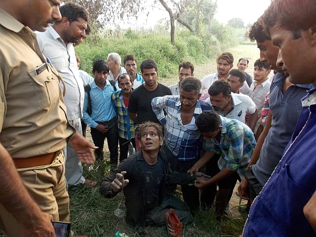 Public and caught a mugger, an absconding