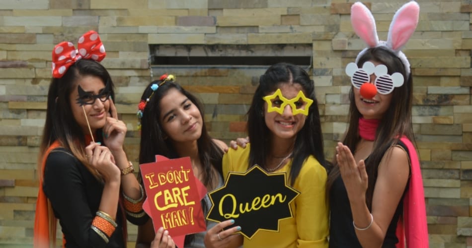 amazing photos of girls during punjab university zonal youth festival in mcm college