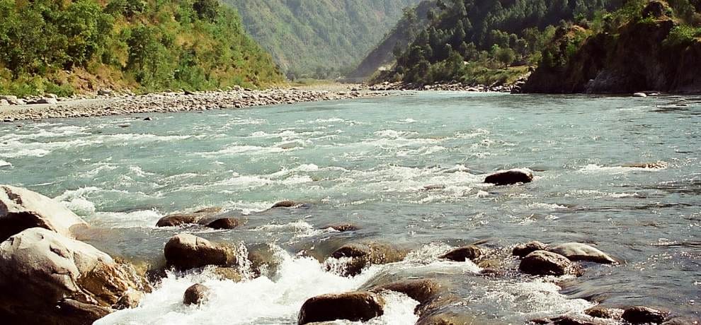 four prerak jump in gomati
