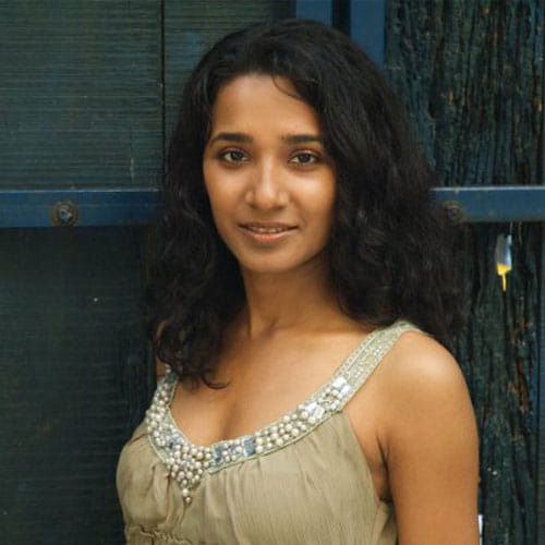 tannishtha mukherjee got angry on racial comment
