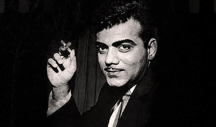 birthday spl story comedy king mehmood sold toffees in local train