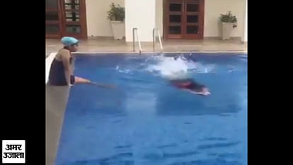 Saina Nehwal in Swimming pool 