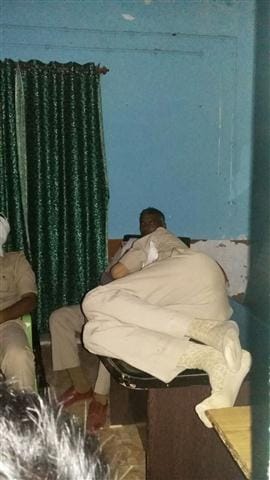 Ringtone rings, sleeps police