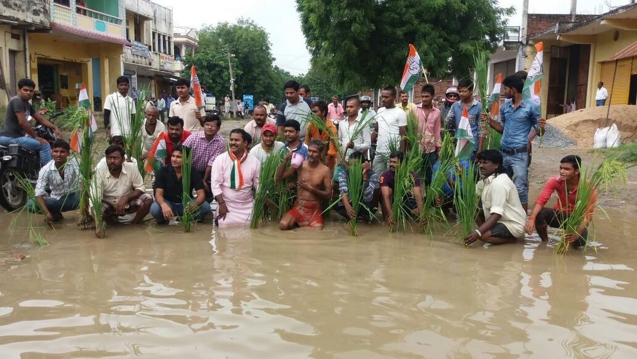 water logging on road, the local people agitated