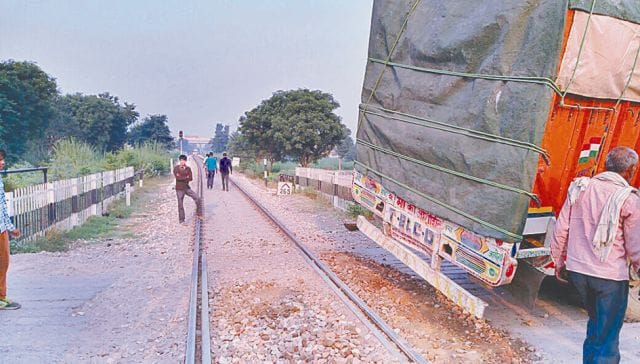 train in agra