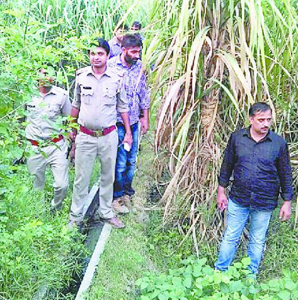Sought extortion by threatening to mix poison in the water tank