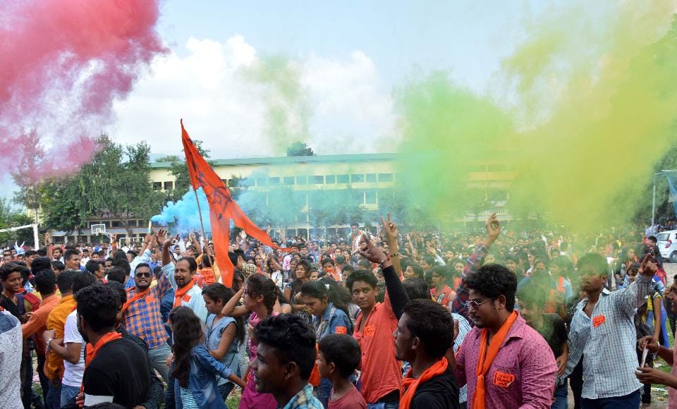 ABVP activists forcibly opened the college gate, commotion, clashed with the principal