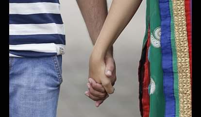 Husband escaped with neighbor, wife harassed by peoples