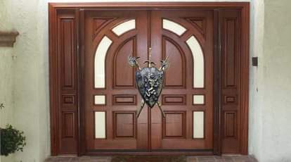 The main door of the house should be according to Vastu Happiness and prosperity will come