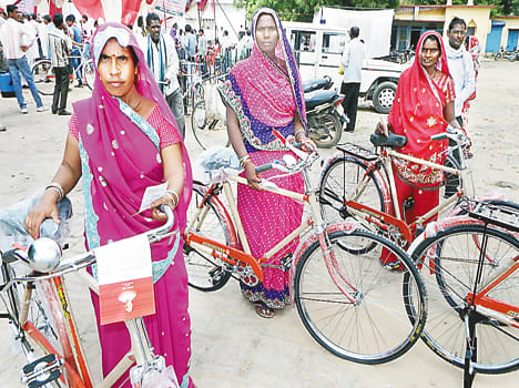 500 workers received Bicycles