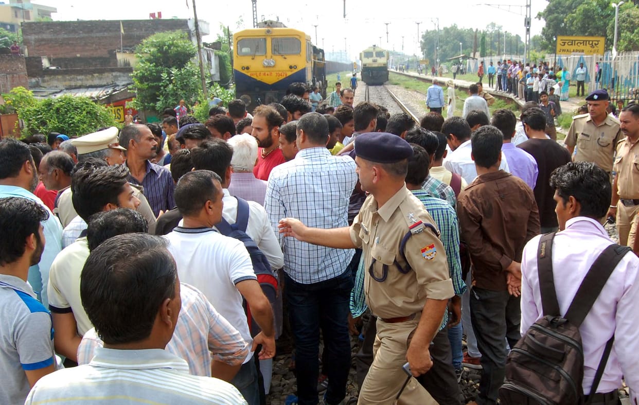 train hit mother and daughter, both died.