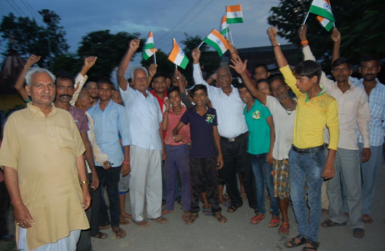 Vande Mataram echoes day old