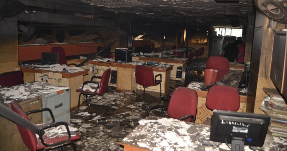 fire incident in punjab national bank sector 17 chandigarh