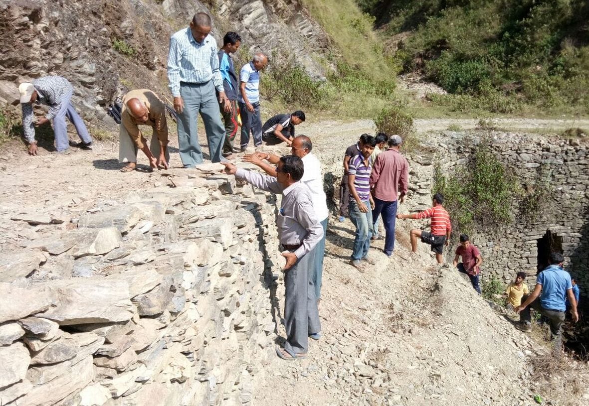 Villagers have made labor Road.