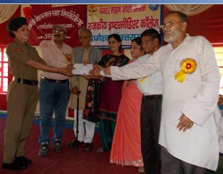 Mountaineer pooja honored