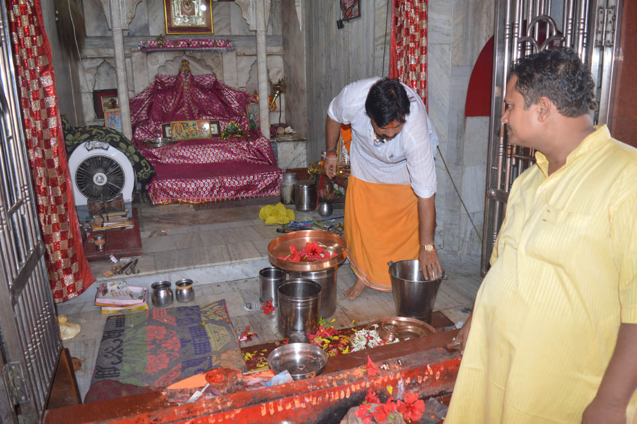 For the welfare of devotees Pdharengi mother