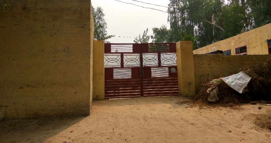 after indian army surgical strike in pok, war conditions on border and villages without people