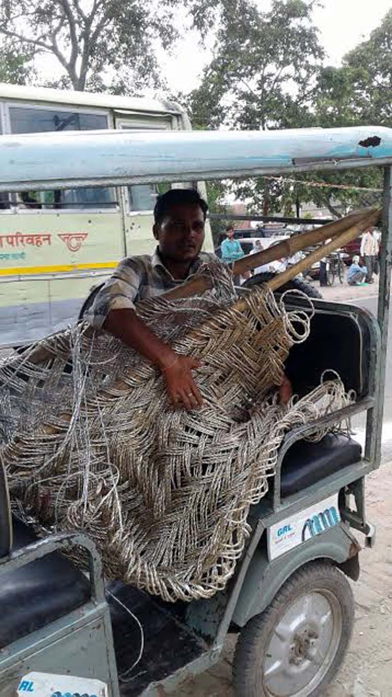 He then looted cot