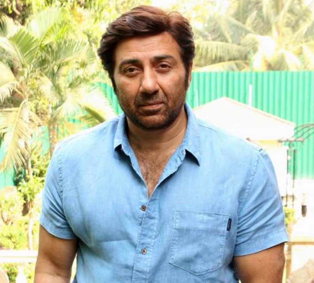 sunny is searching heroine for debut film of his son karan 