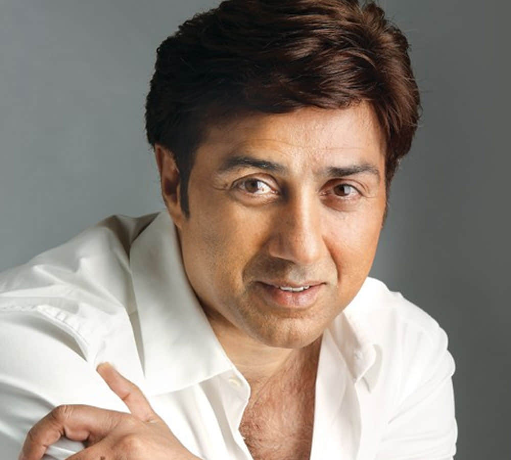 sunny is searching heroine for debut film of his son karan 