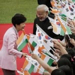 प्रधानमंत्री नरेंद्र मोदी के साथ दक्षिण कोरिया की राष्ट्रपति पार्क ग्युन