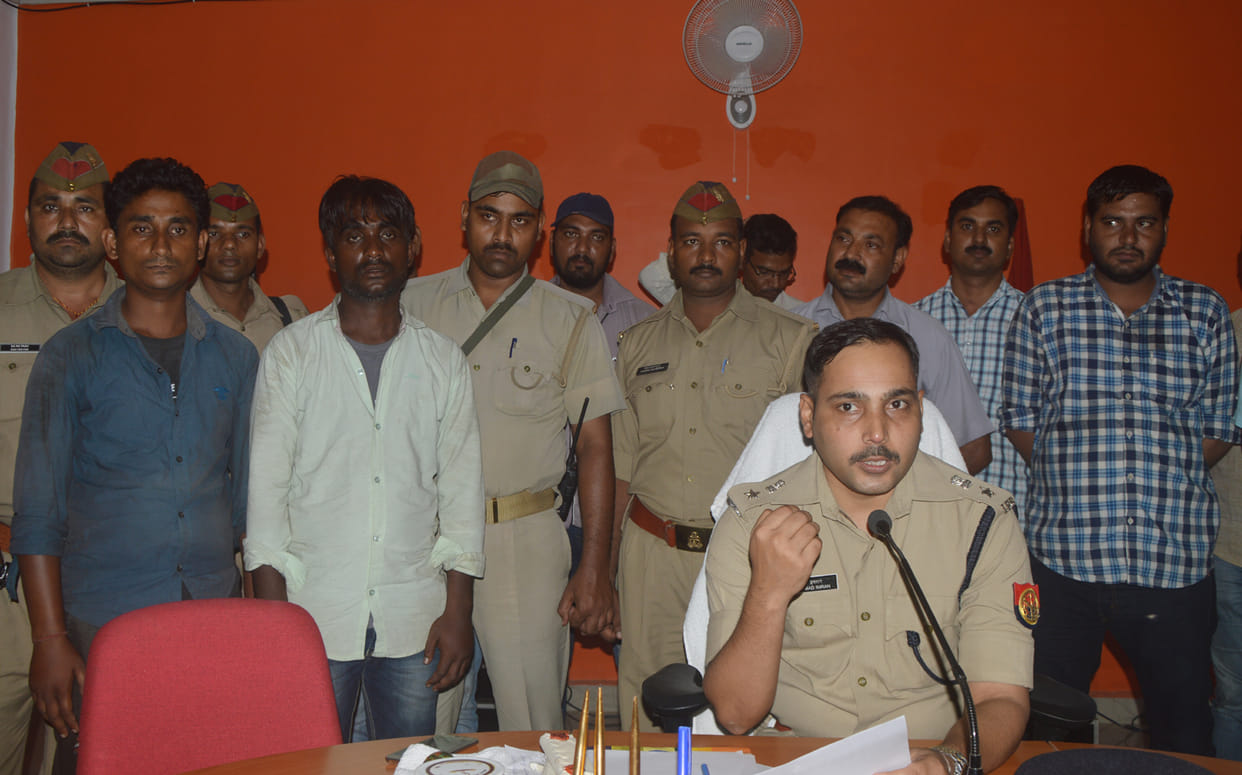 The two were arrested Tppebaj two fled