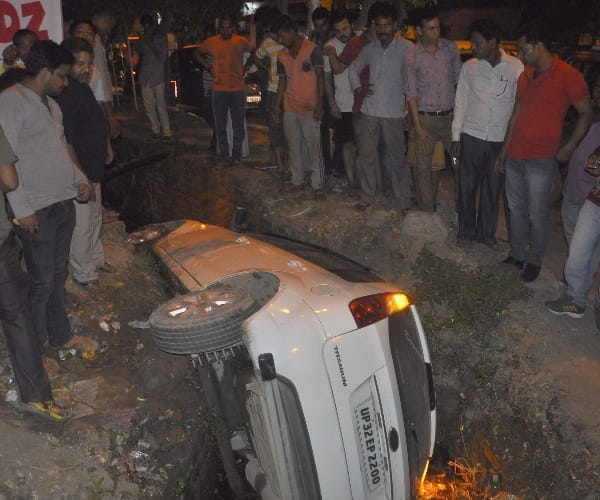  A car accident in lucknow.