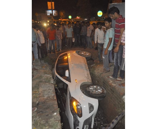  A car accident in lucknow.