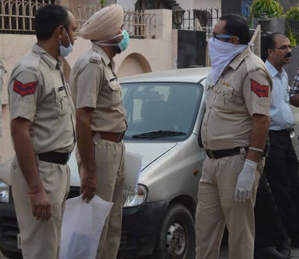 ambala doctor committed hanging suicide in depression due to divorce, left suicide note