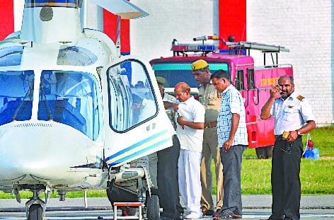 Governor helicopter Sitting, broke down the door