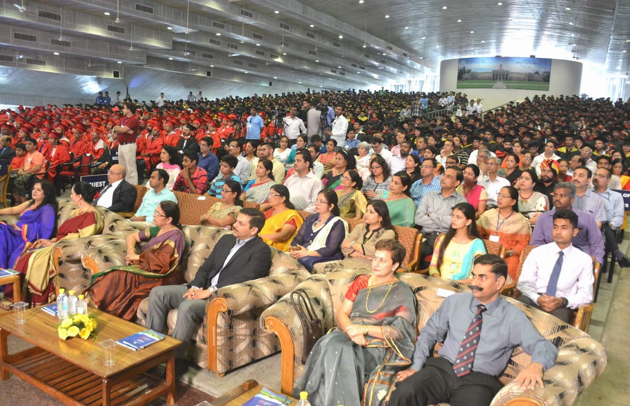 Ceremony honors personalities brighten
