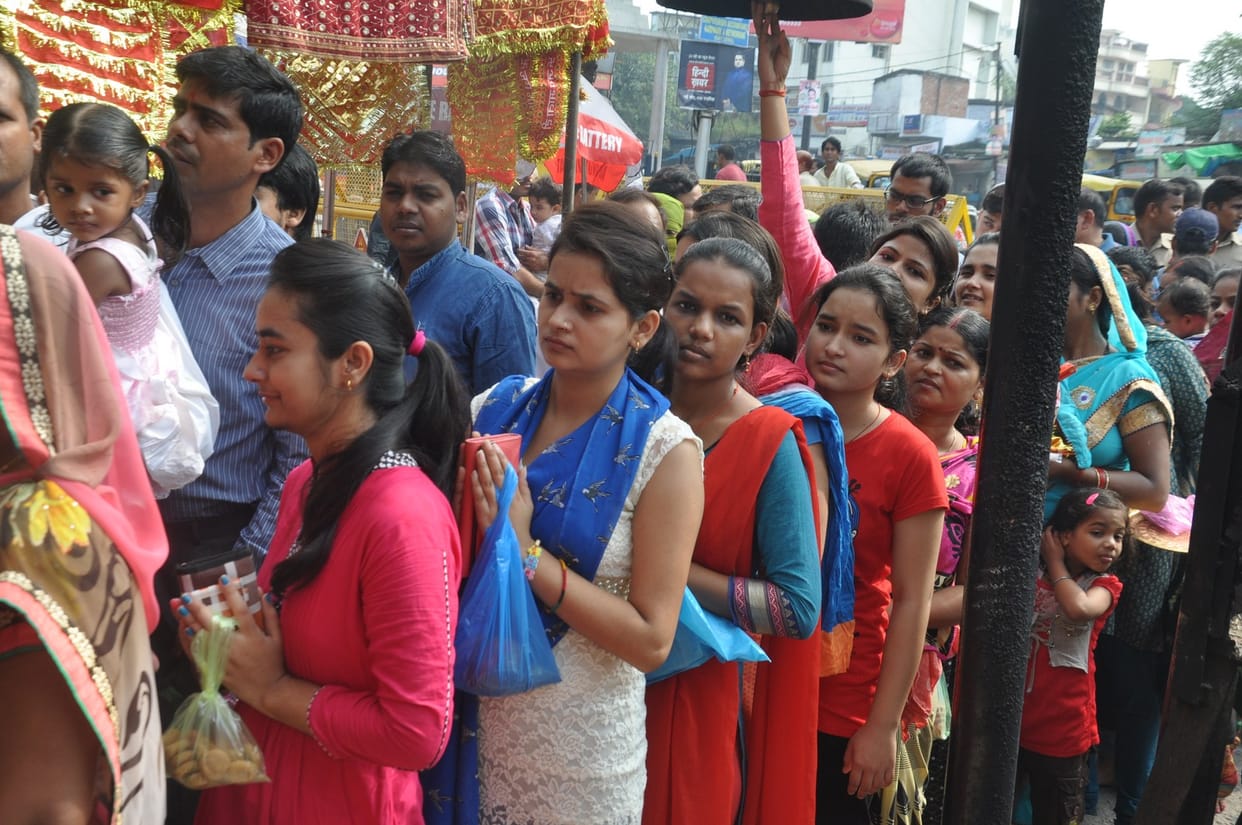 Devotees worshiped in temple on Navraatri 