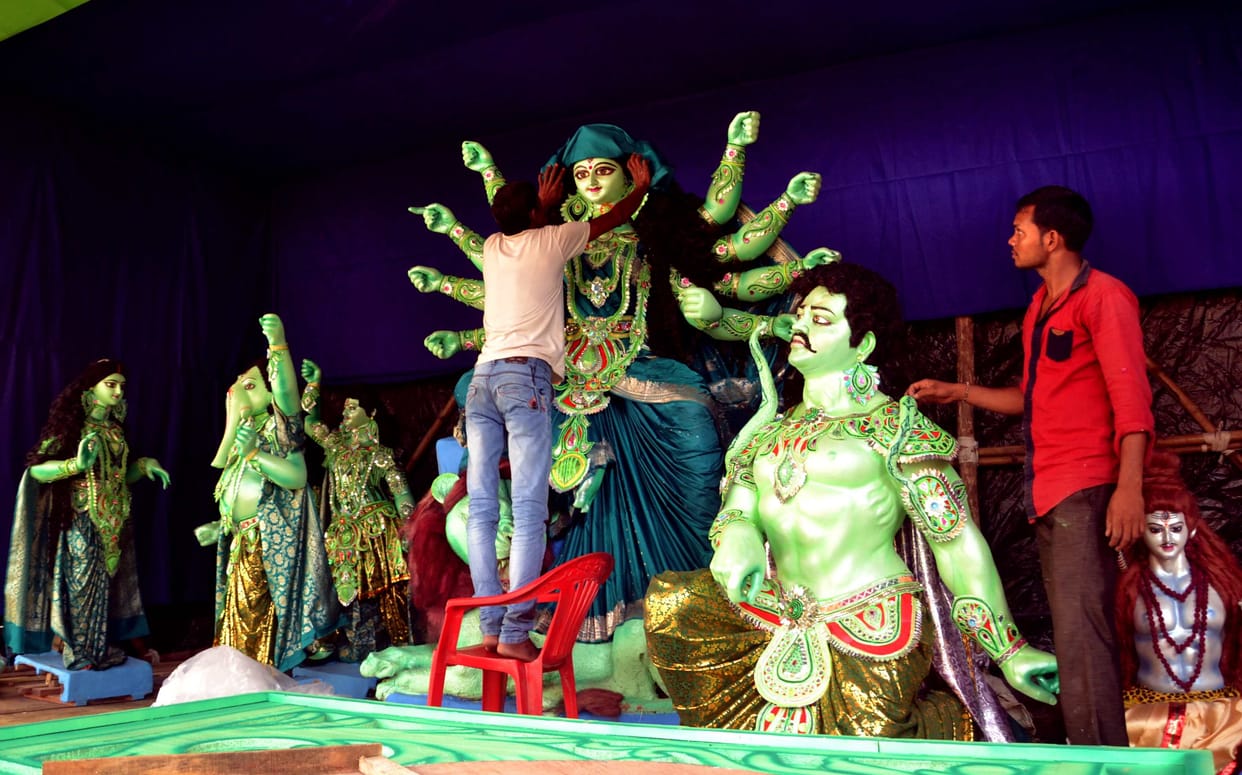 The mother of today's philosophy in six pandals