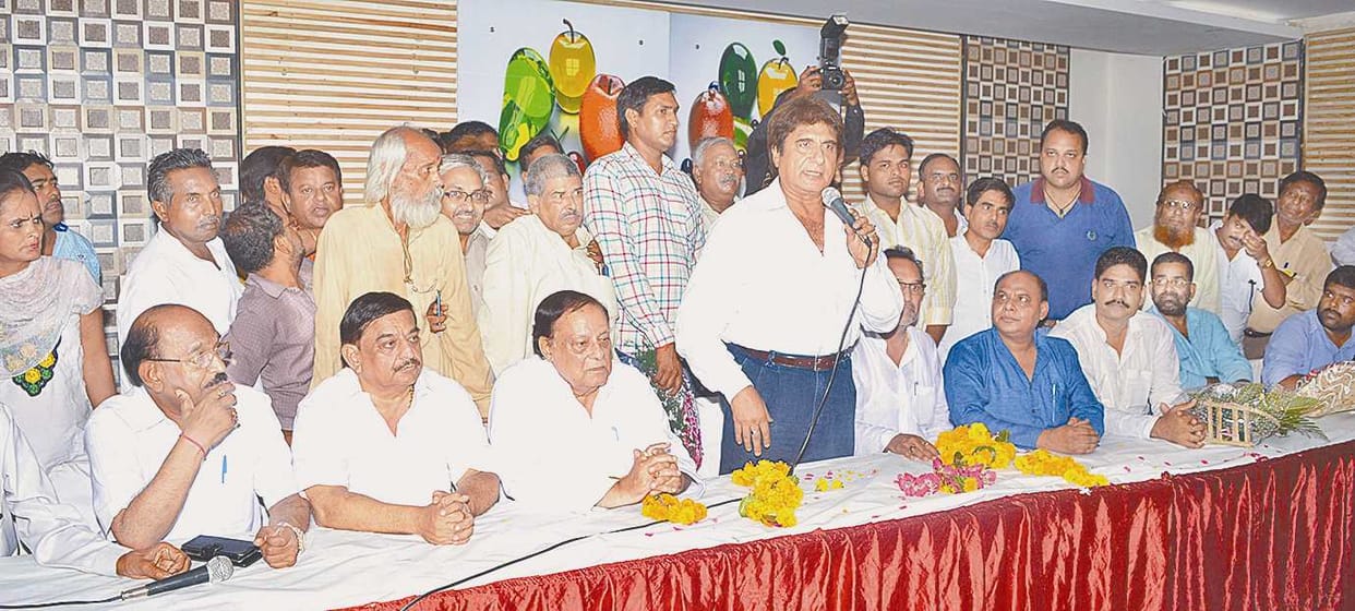 Raj Babbar took Road show command