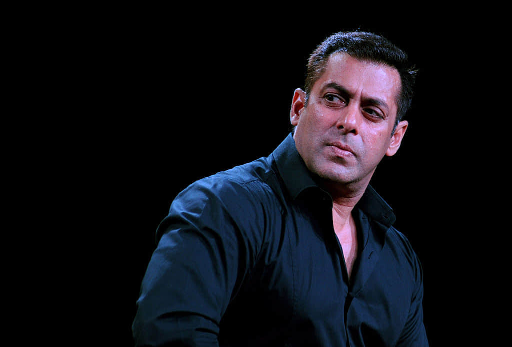 Salman and Malaika ignore each other at Kareena's party