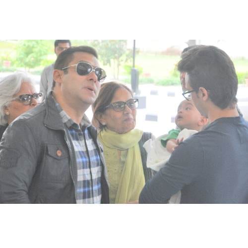 salman khan return to mumbai in private plane