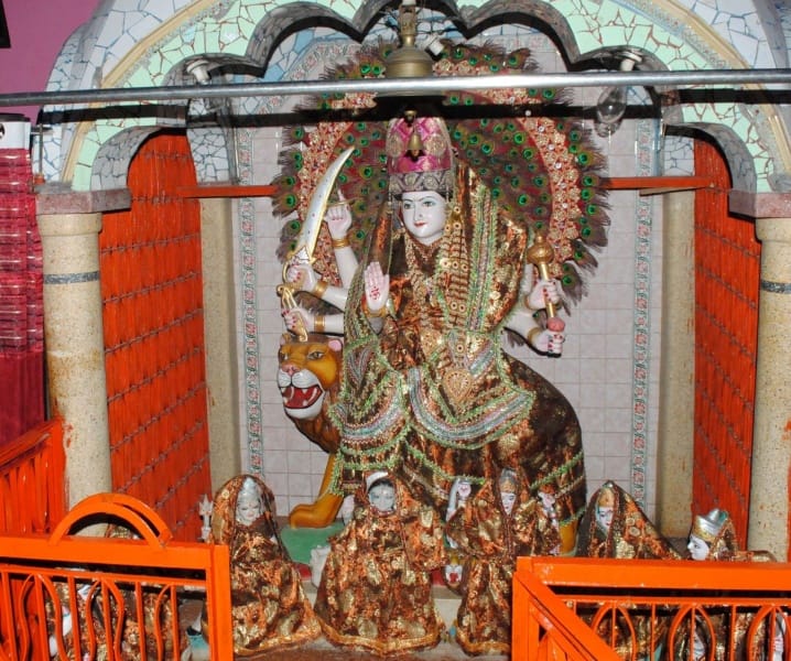aae navaraatre maata ke...