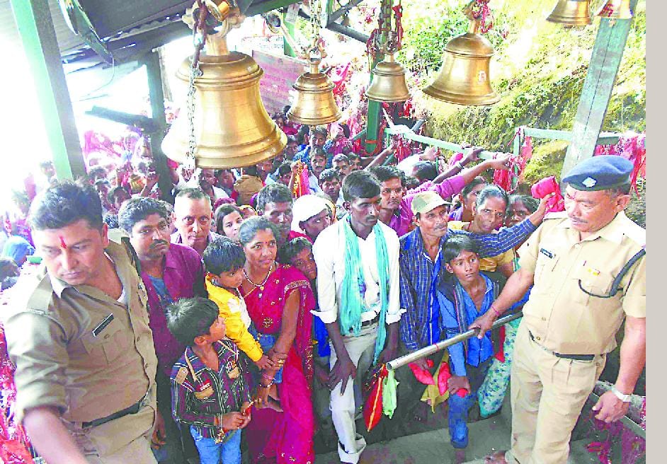 The first day, 50 thousand devotees had darshan of Maa Purnagiri