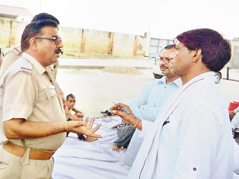 Inspector to remove the banner from the controversy