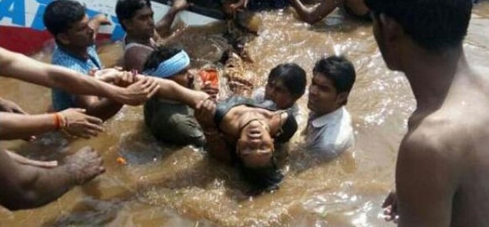 9 people died in Bus Accident in vidisha