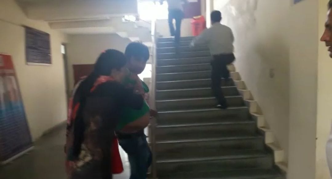girl beaten her lover in dehradun