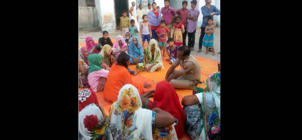 women on hunger strike in bisahada for arrest of jon mohmammad