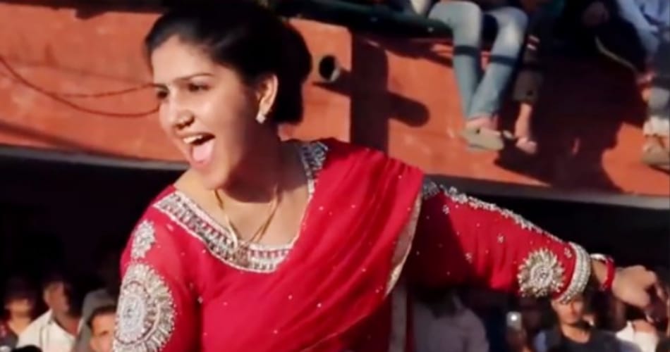 haryanvi singer sapna chaudhary bold and sexy dance steps fan club of millions of people