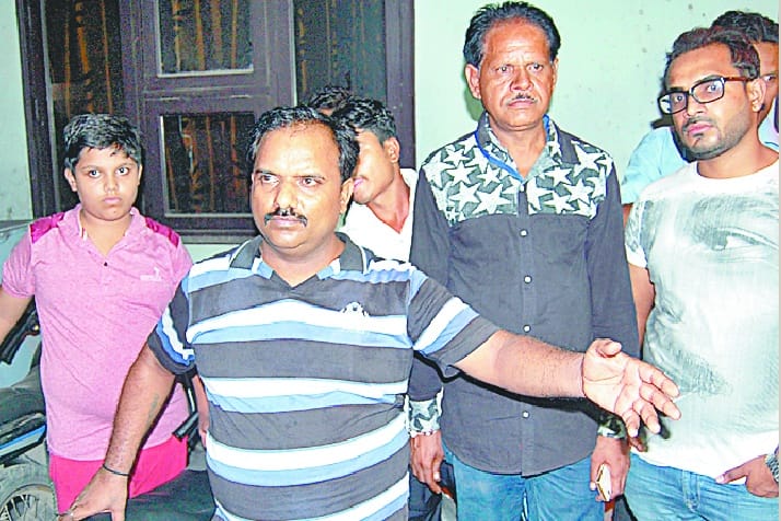 Hotelier critical condition, was shot in the hip