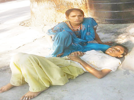Pregnant women entered the house beaten