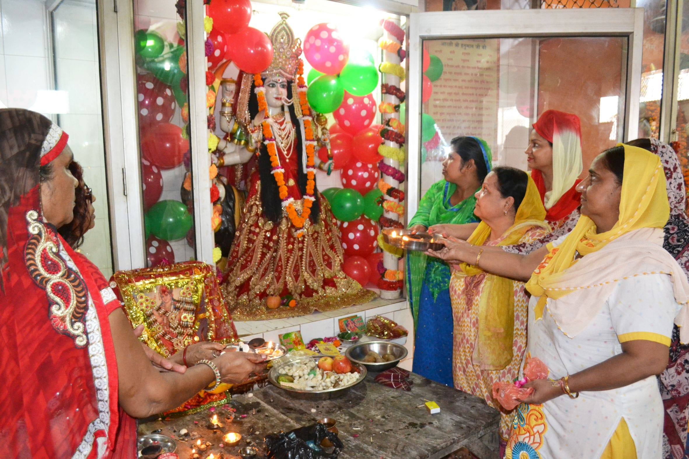 Navratri 2021 Devotees gathered in temple on first day of Shardiya Navratri festival of Maa Durga