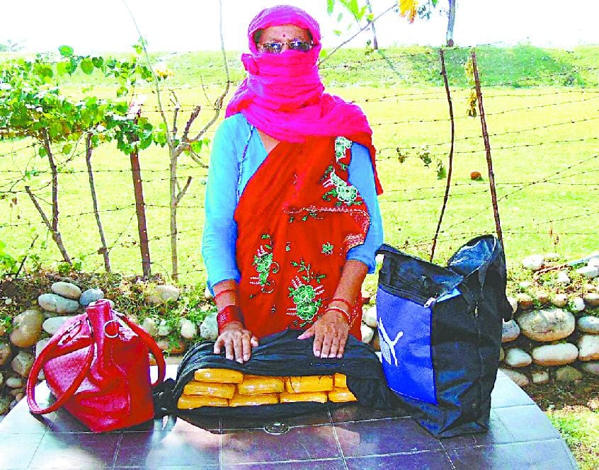 SSB six and a half kg hashish seized from the Nepalese girl