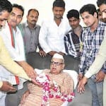 रामपुर में रविवार को लोनिवि गेस्ट हाउस में पूर्व राज्य पाल एजाज कुरैशी।